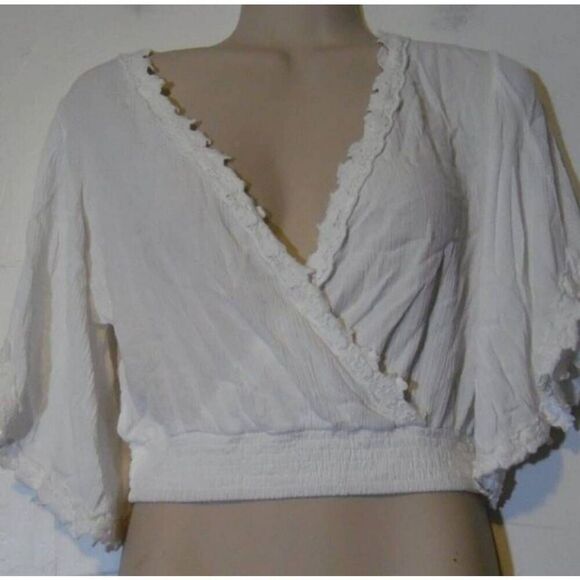 Lulu's Shirt Ladies Extra Small White Crop Top Bell Sleeve Deep VNeck - Picture 4 of 8